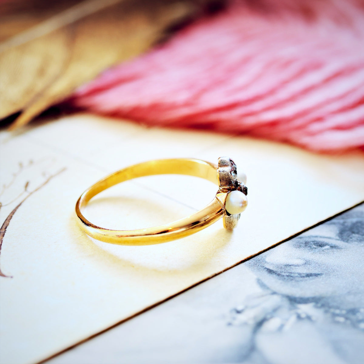 Sweet Antique Wild Pearl & Diamond Florette Ring