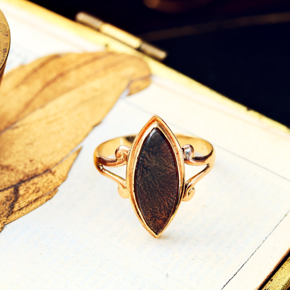 Adorable Antique Edwardian Dendritic Agate Ring