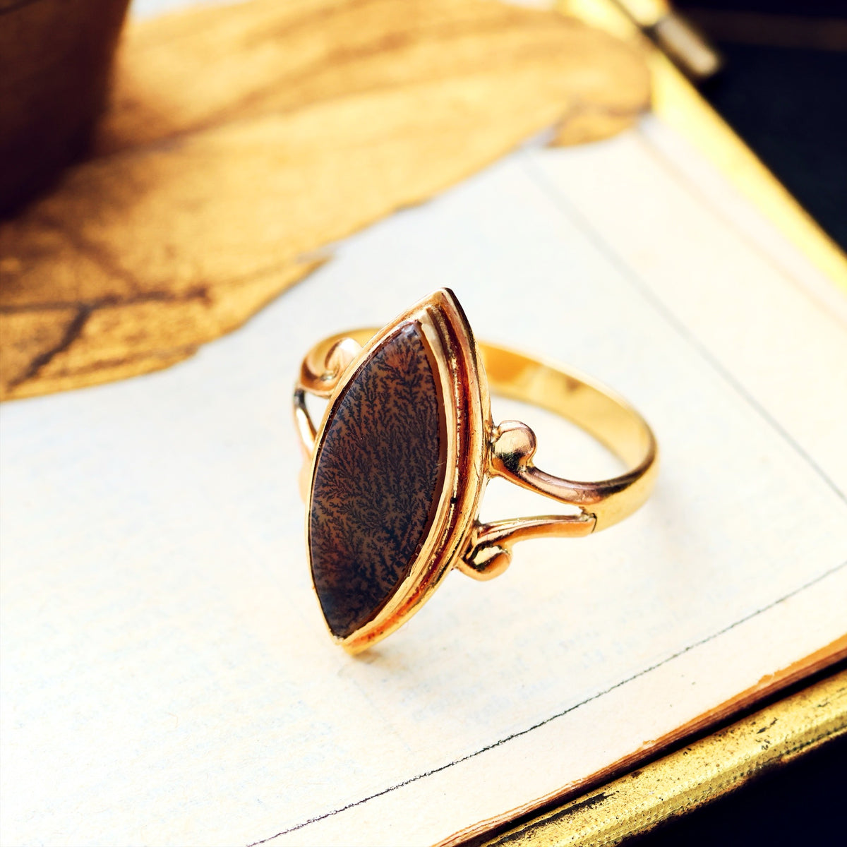 Adorable Antique Edwardian Dendritic Agate Ring
