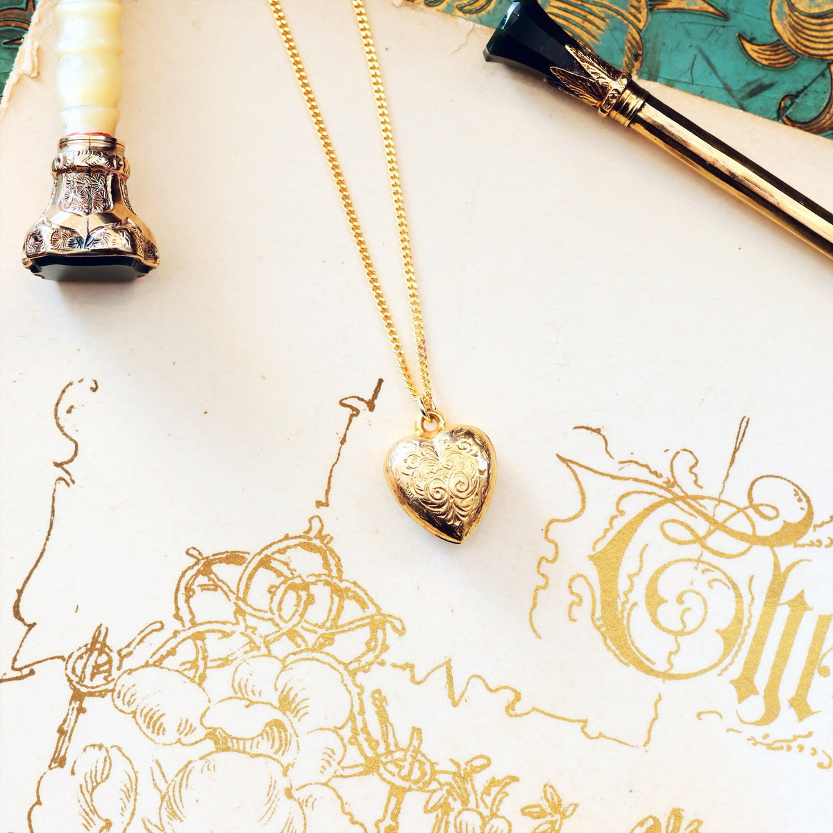 Darling Date 1976 9ct Gold Heart Pendant