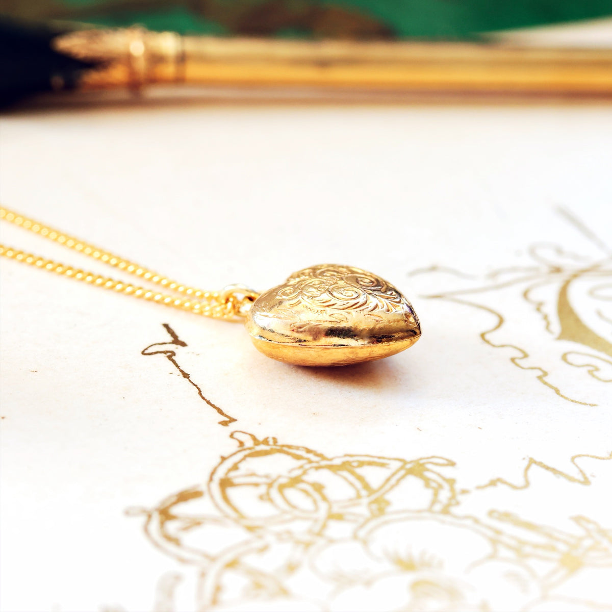 Darling Date 1976 9ct Gold Heart Pendant