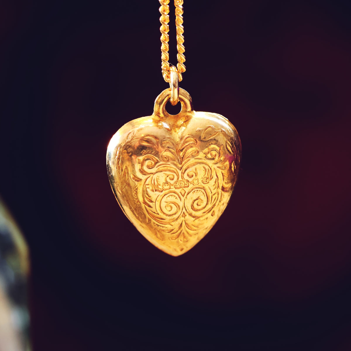 Darling Date 1976 9ct Gold Heart Pendant