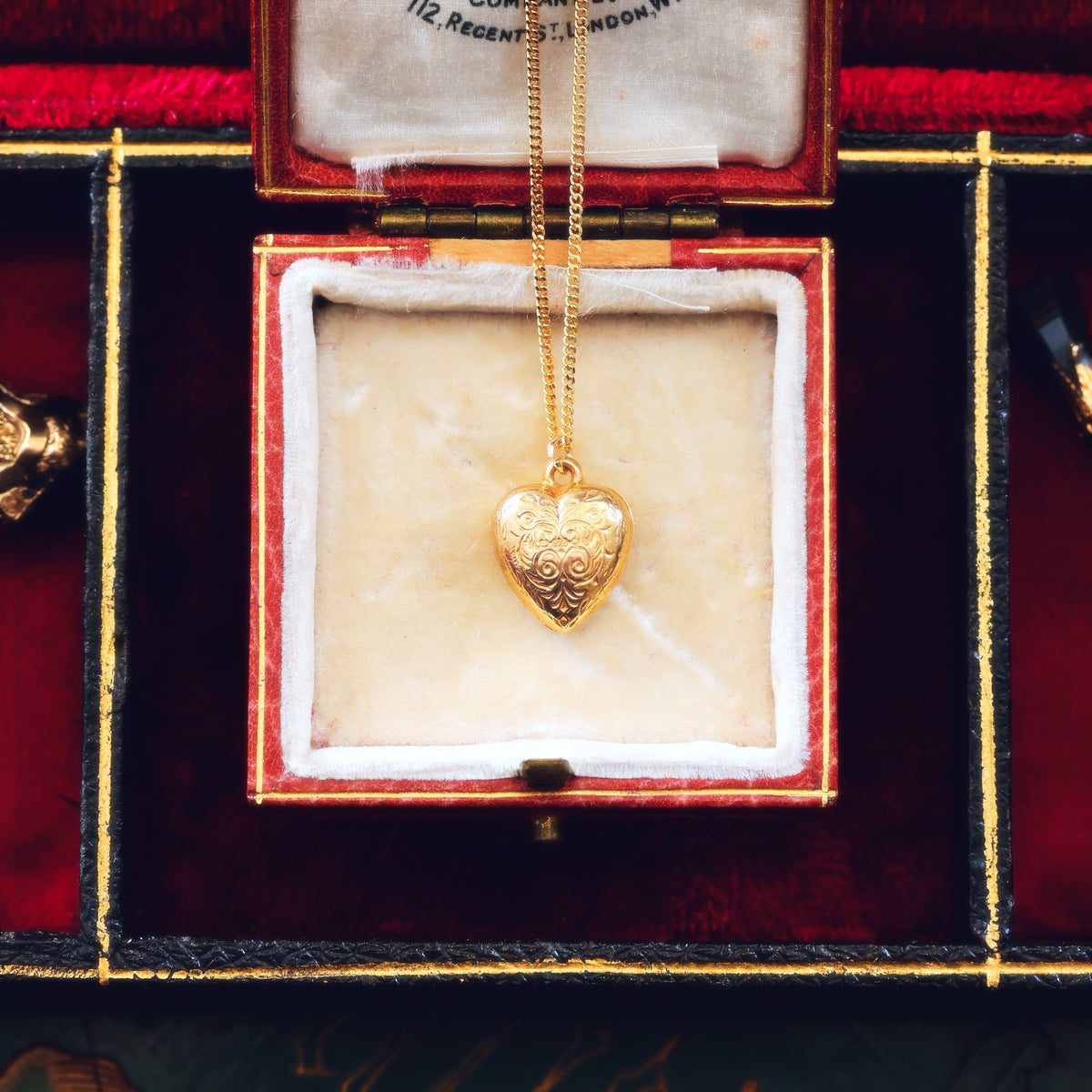 Darling Date 1976 9ct Gold Heart Pendant