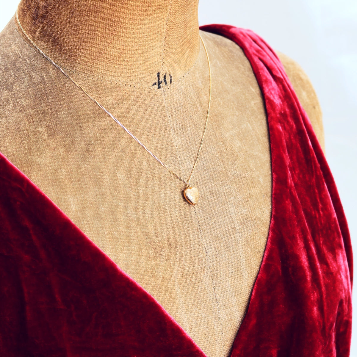 Darling Date 1976 9ct Gold Heart Pendant