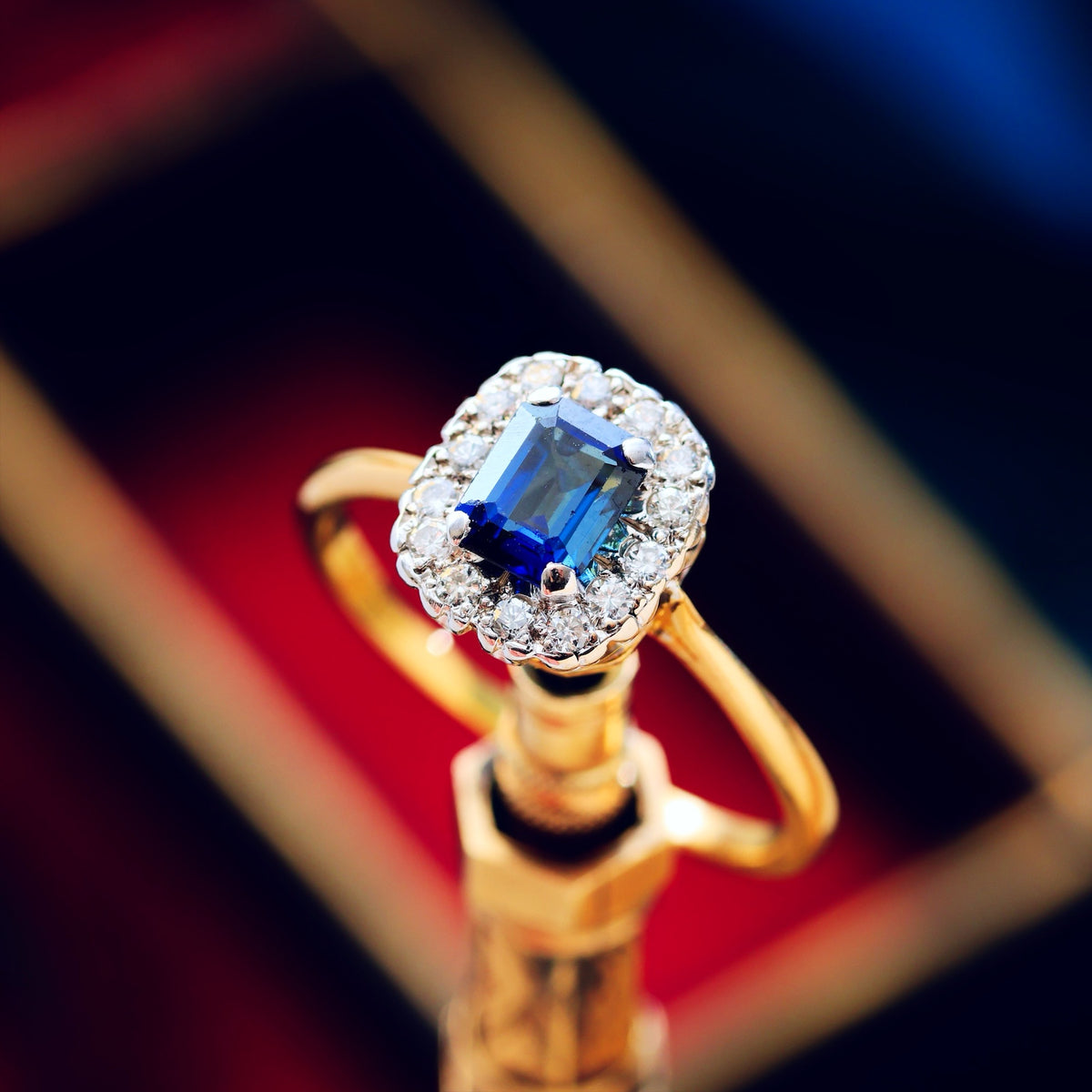 Vintage Date 1988 Sapphire & Diamond Cluster Ring