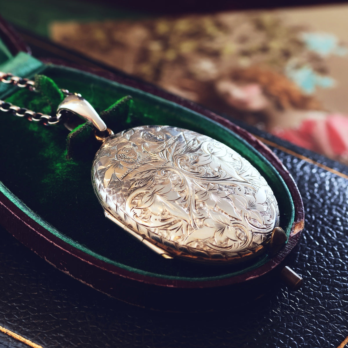 Beautiful Antique Hand Engraved Silver 'Ivy' Locket