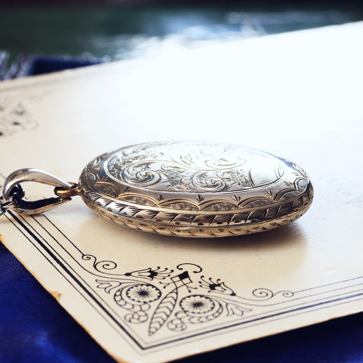 Beautiful Antique Hand Engraved Silver 'Ivy' Locket