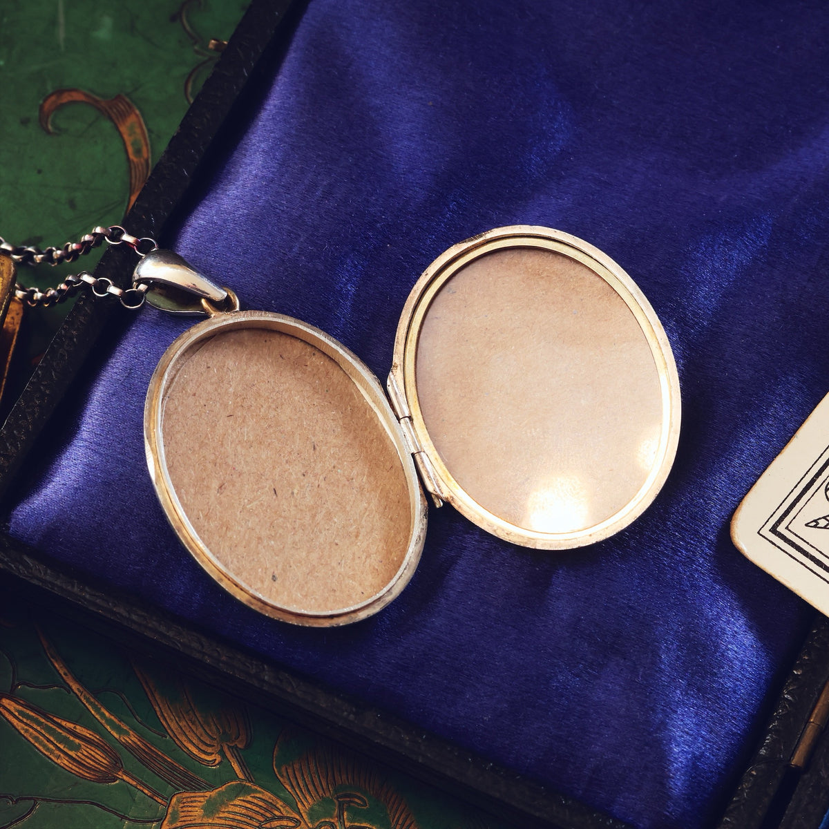Beautiful Antique Hand Engraved Silver 'Ivy' Locket