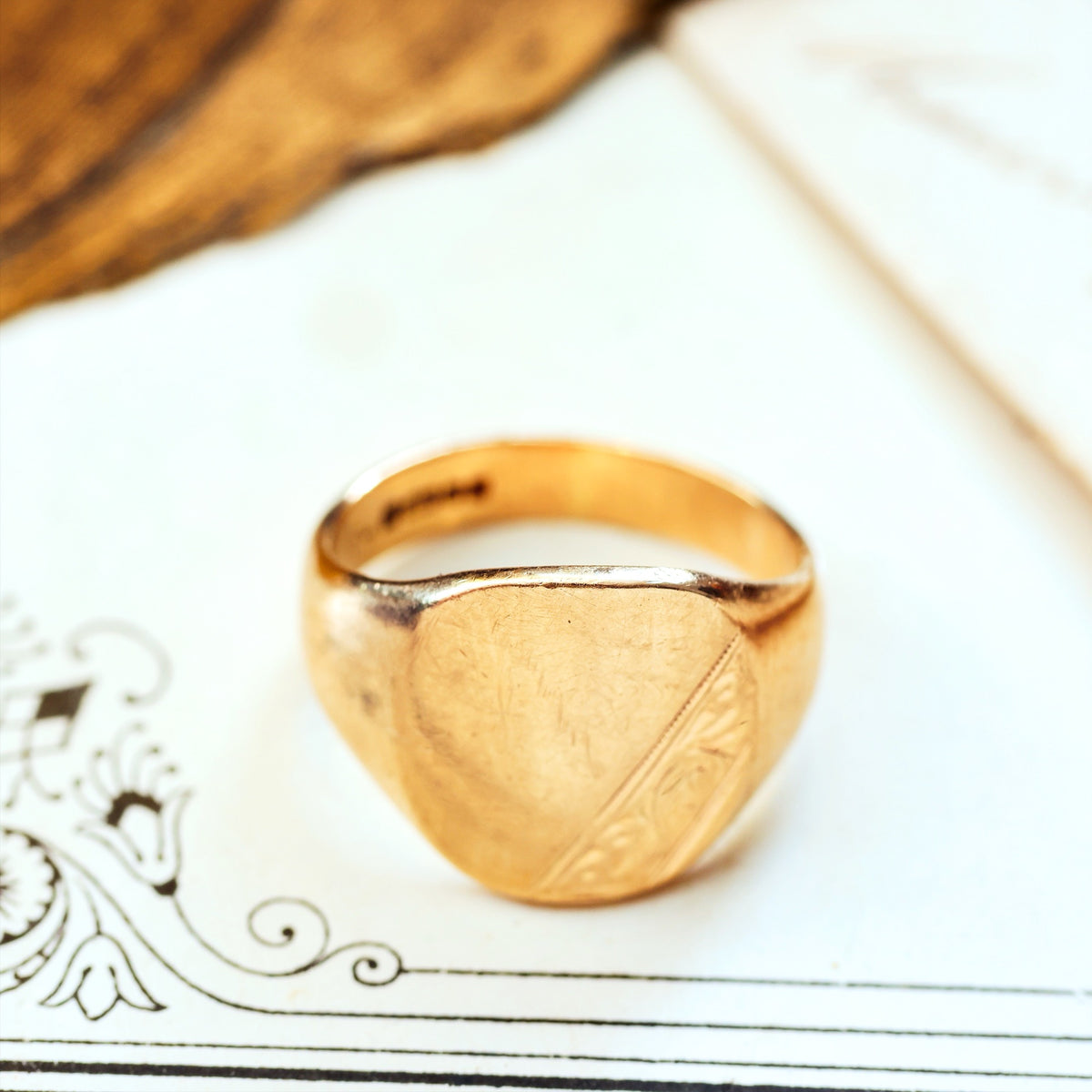 Date 1962 Vintage 9ct Gold Signet Ring