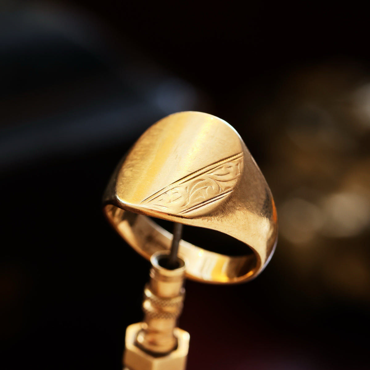 Date 1962 Vintage 9ct Gold Signet Ring