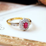 CUUUUTE!! Vintage Ruby & Diamond Cluster Ring