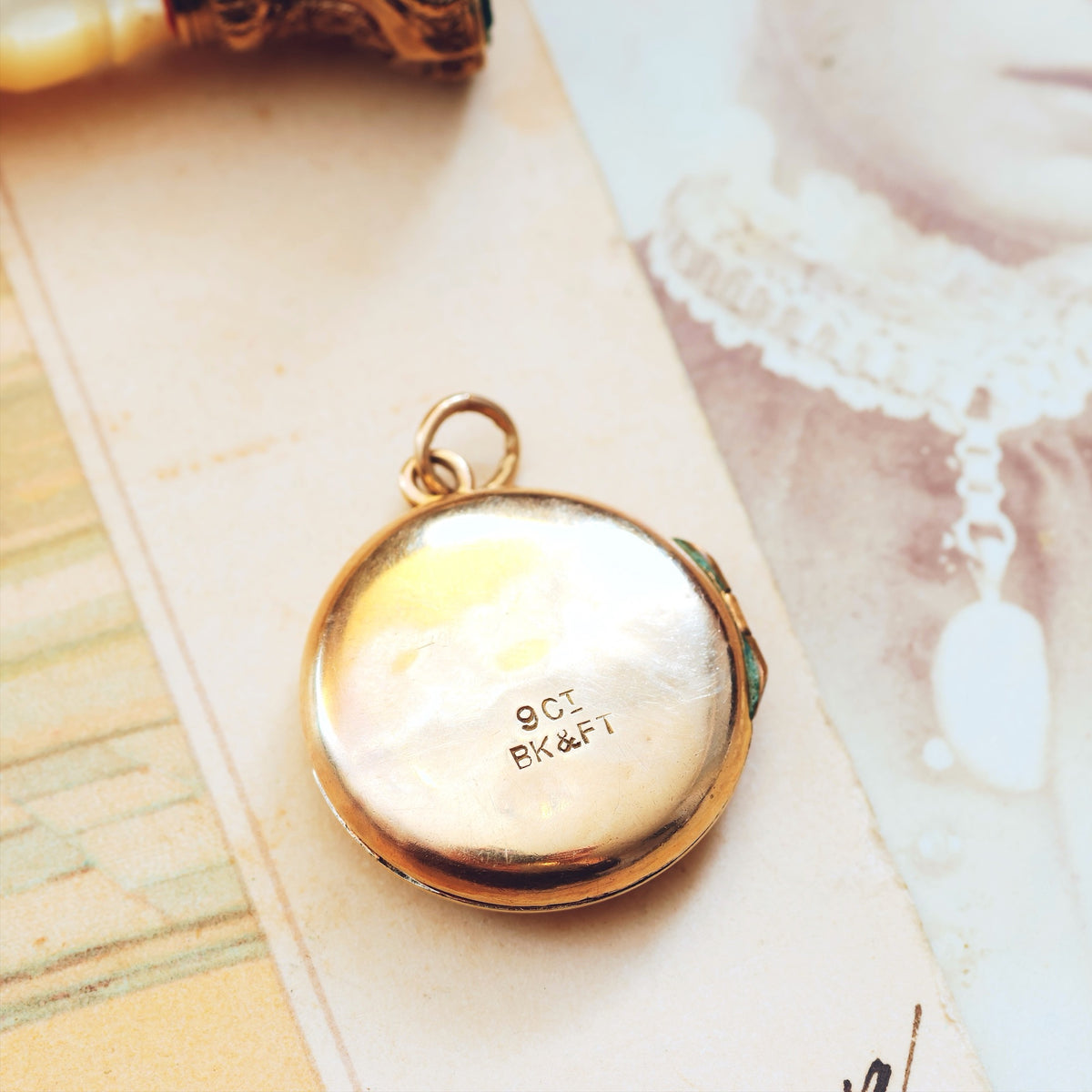 Petite Vintage 9ct Gold Locket