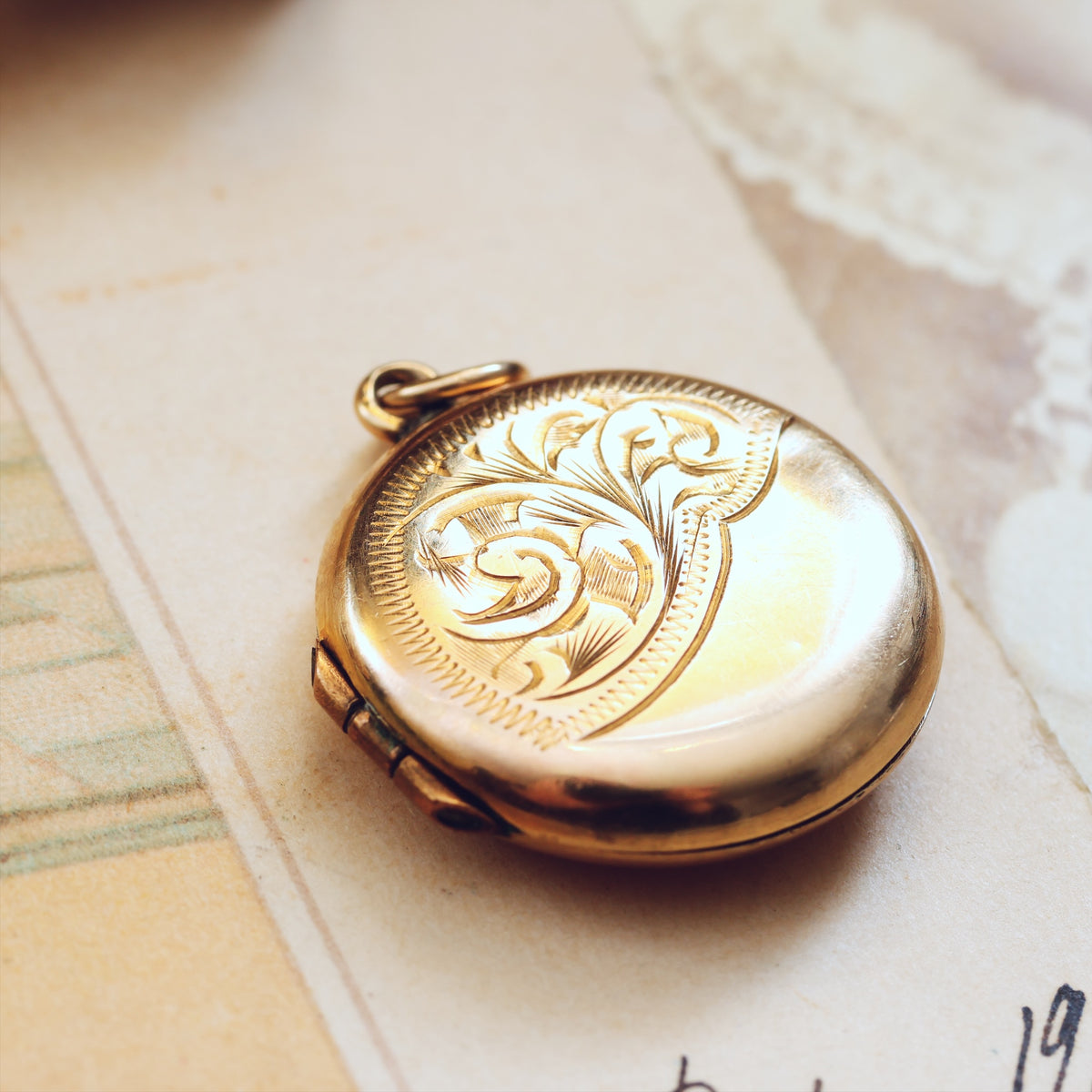 Petite Vintage 9ct Gold Locket