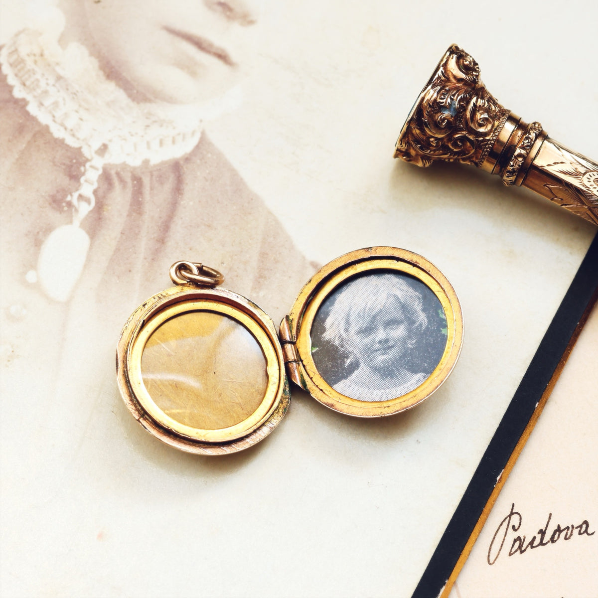 Petite Vintage 9ct Gold Locket