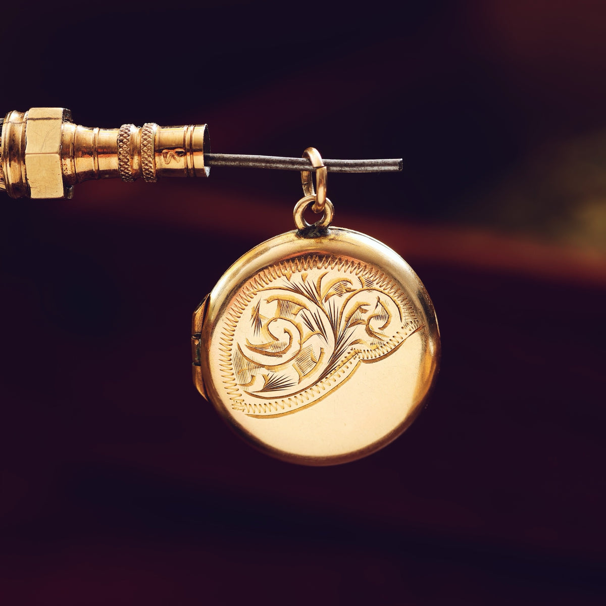 Petite Vintage 9ct Gold Locket