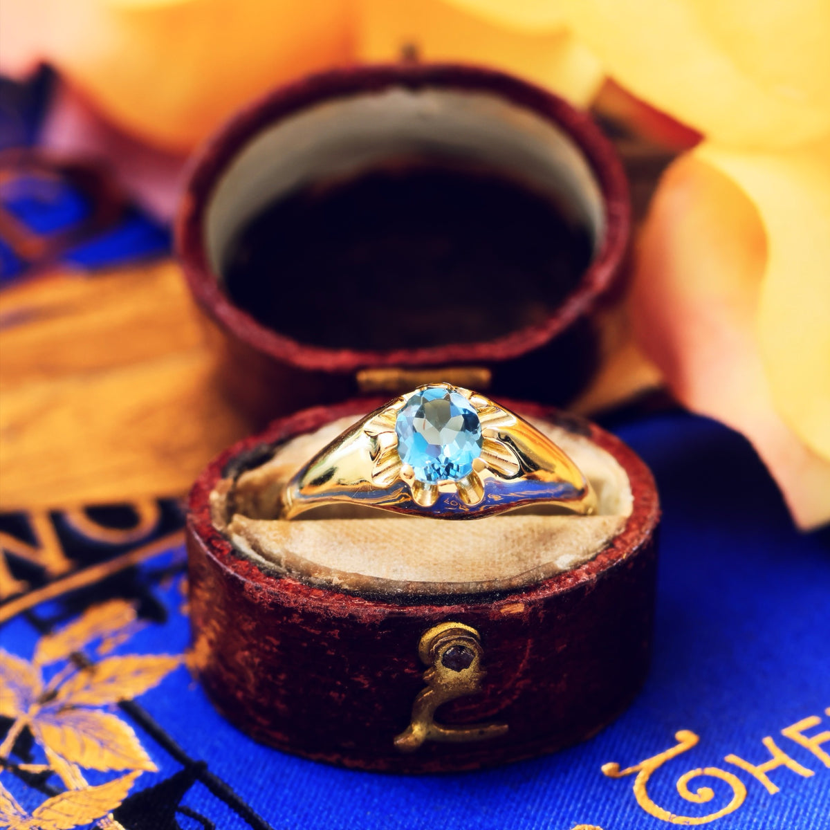 Unusually Pretty Vintage Aquamarine Ring