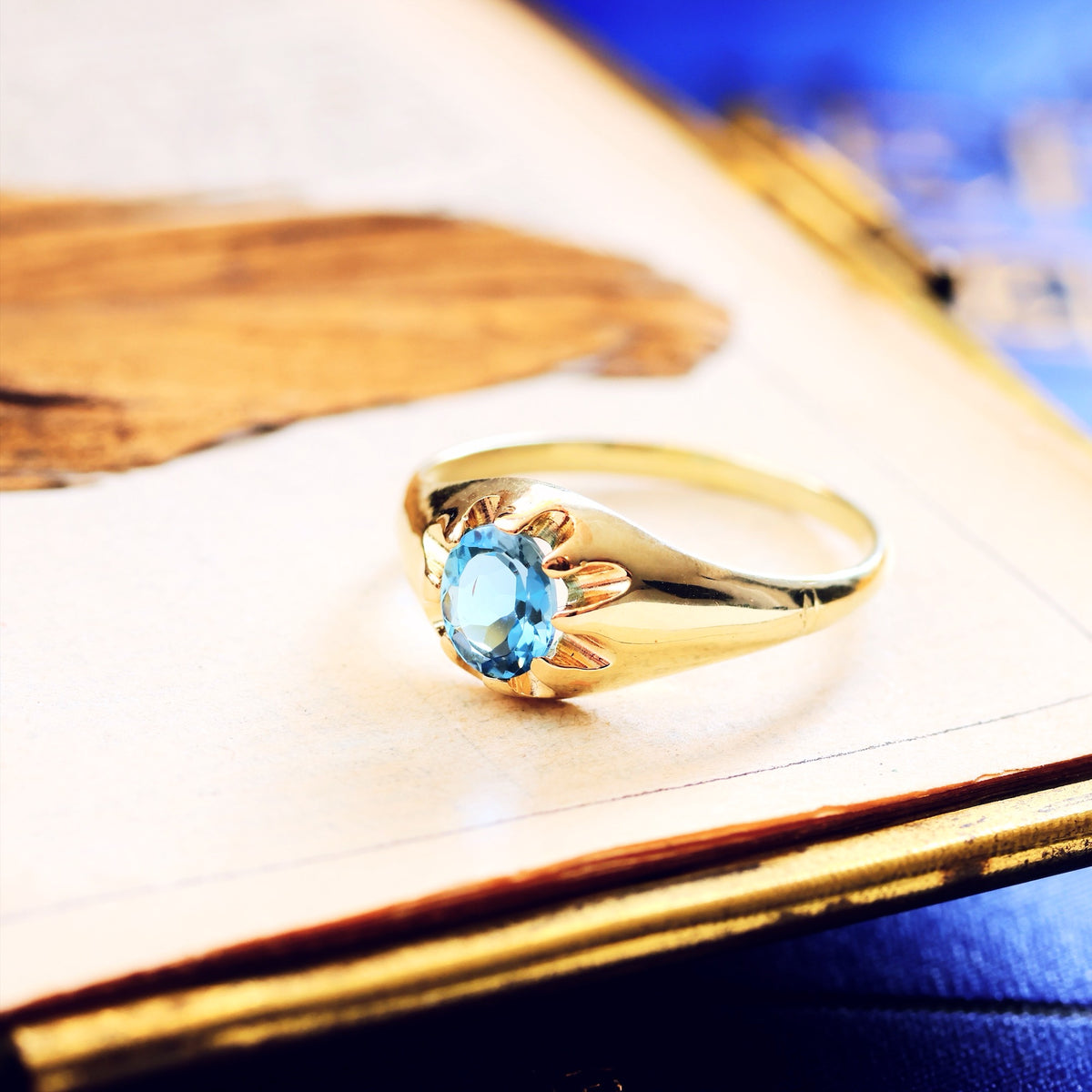 Unusually Pretty Vintage Aquamarine Ring