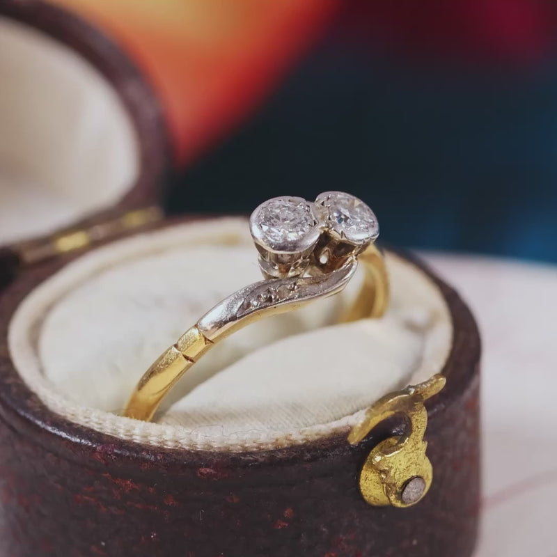 Vintage Toi et Moi Diamond Crossover Ring