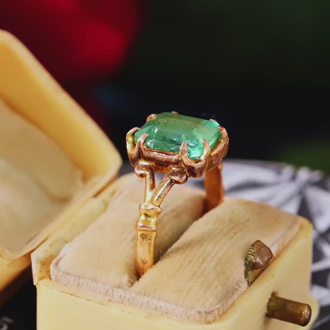 Vintage Emerald Solitaire Ring