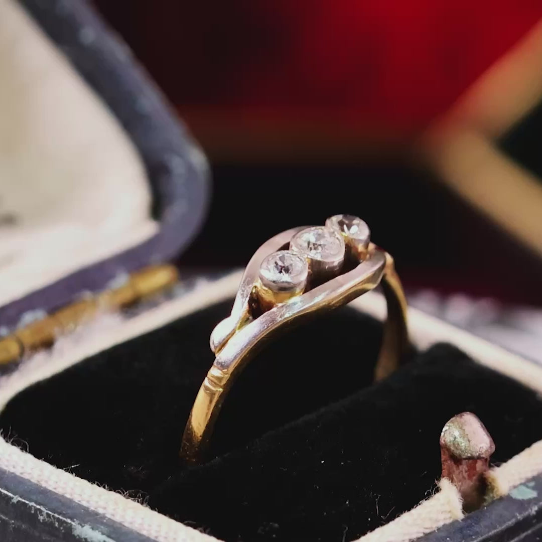 Vintage 18ct Gold Diamond Trilogy Crossover Ring