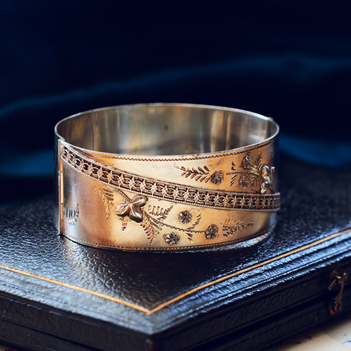 Antique Date 1913 Floriate Silver Bangle