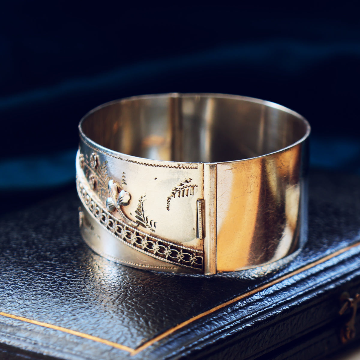 Antique Date 1913 Floriate Silver Bangle