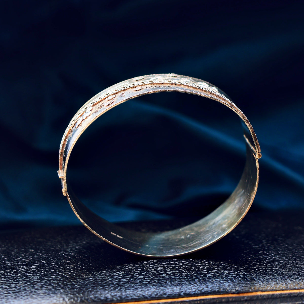 Antique Date 1913 Floriate Silver Bangle