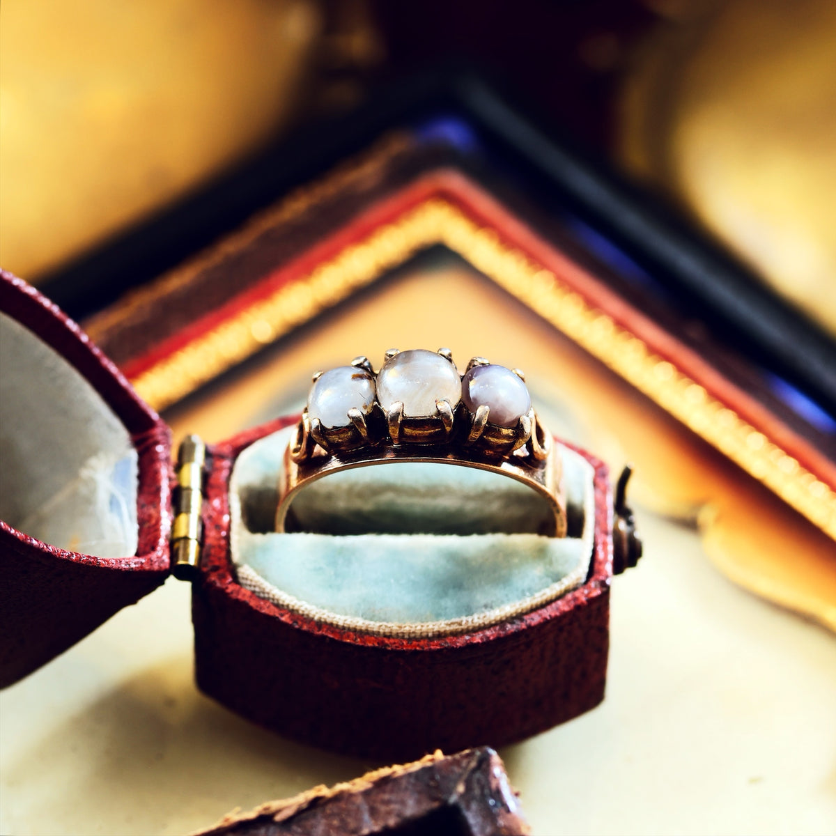 Striking & Unique Vintage Star Sapphire Dress Ring