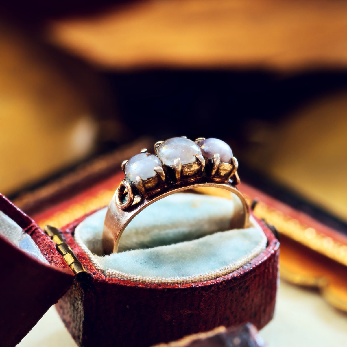 Striking & Unique Vintage Star Sapphire Dress Ring