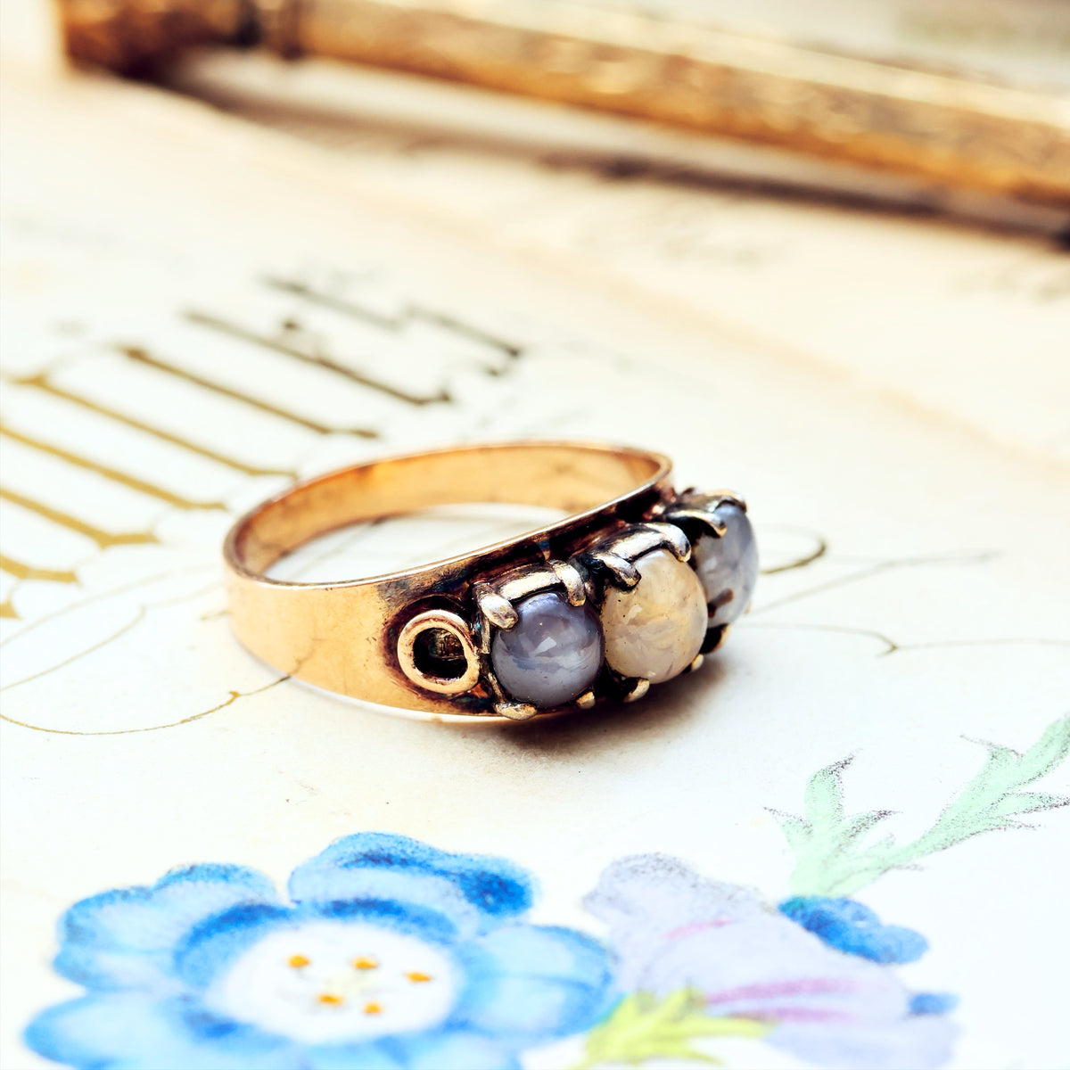 Striking & Unique Vintage Star Sapphire Dress Ring