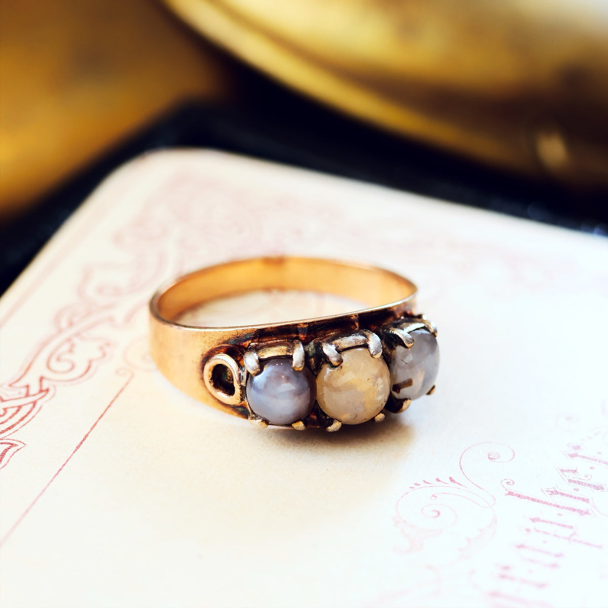 Striking & Unique Vintage Star Sapphire Dress Ring