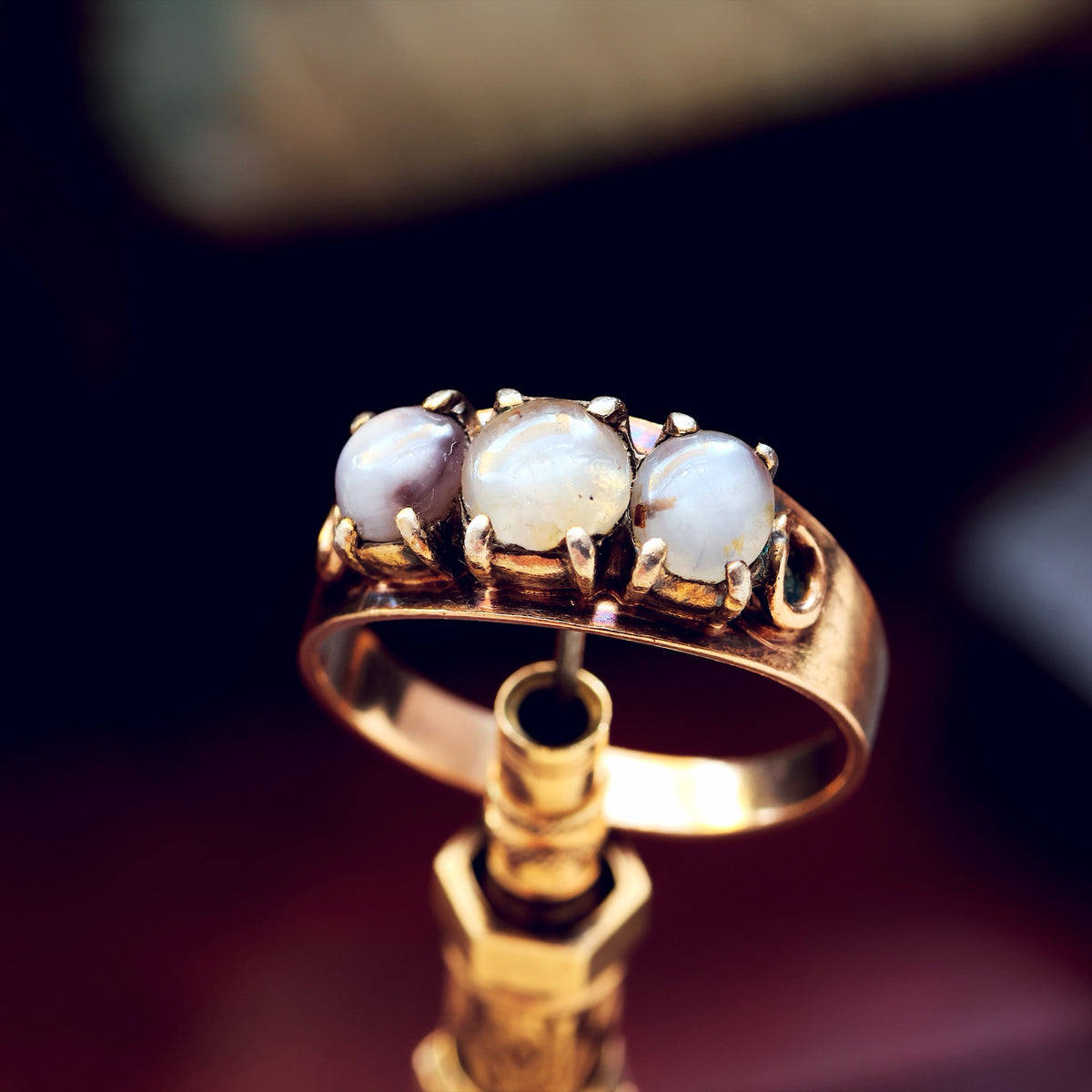 Striking & Unique Vintage Star Sapphire Dress Ring