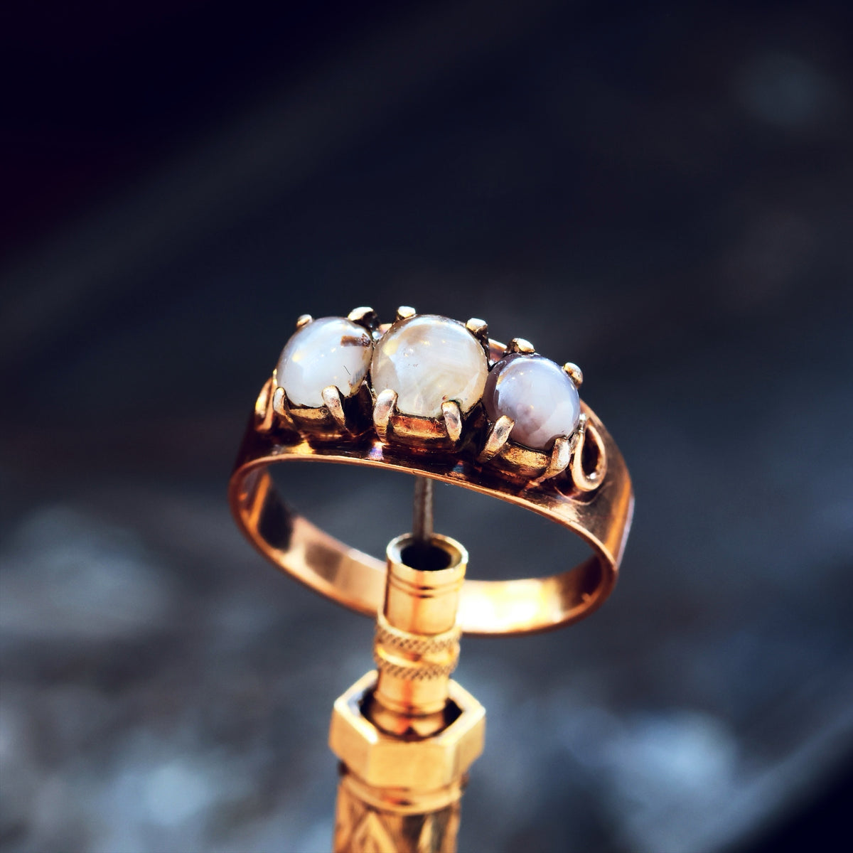 Striking & Unique Vintage Star Sapphire Dress Ring