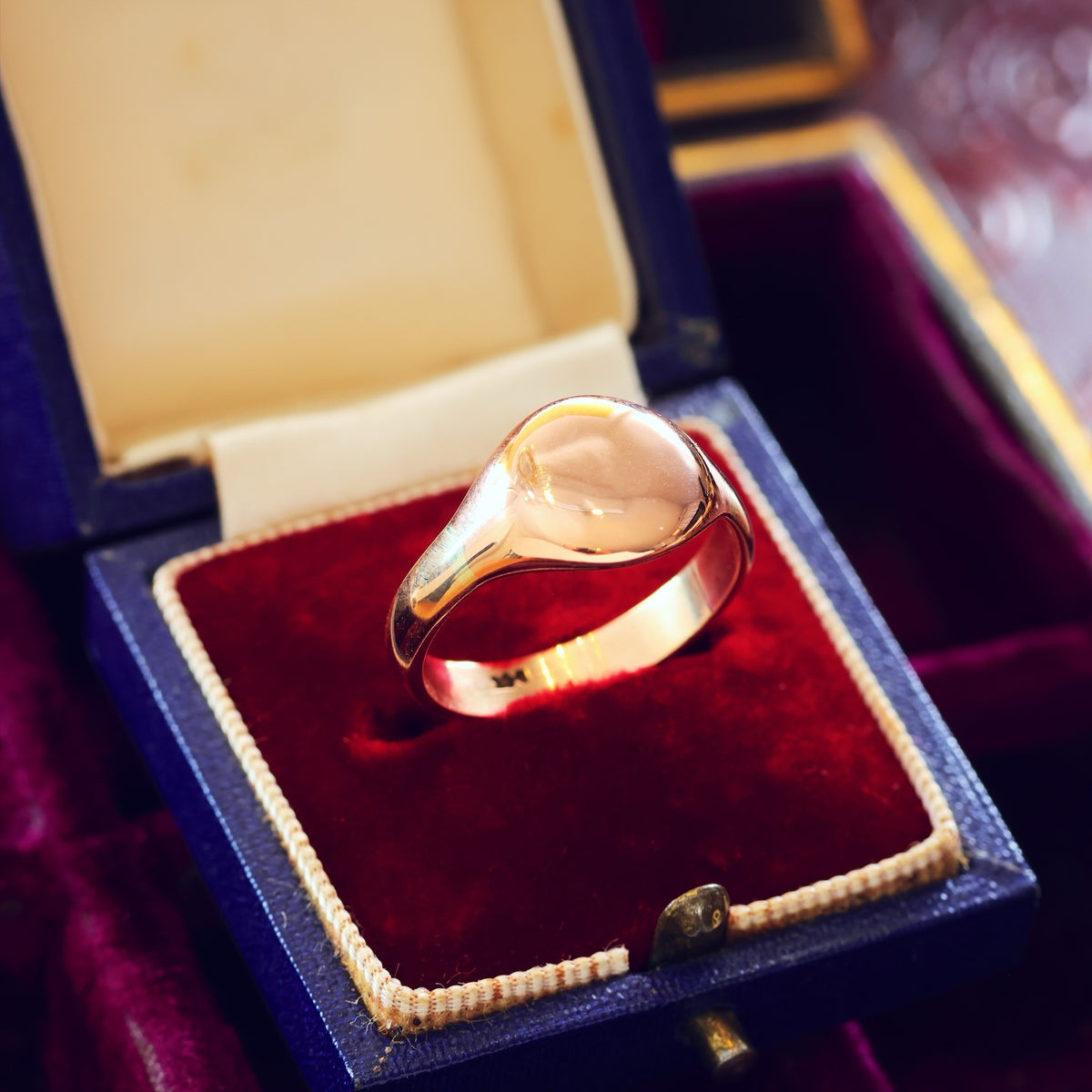 Recycled Vintage Gents 9ct Gold Signet Ring