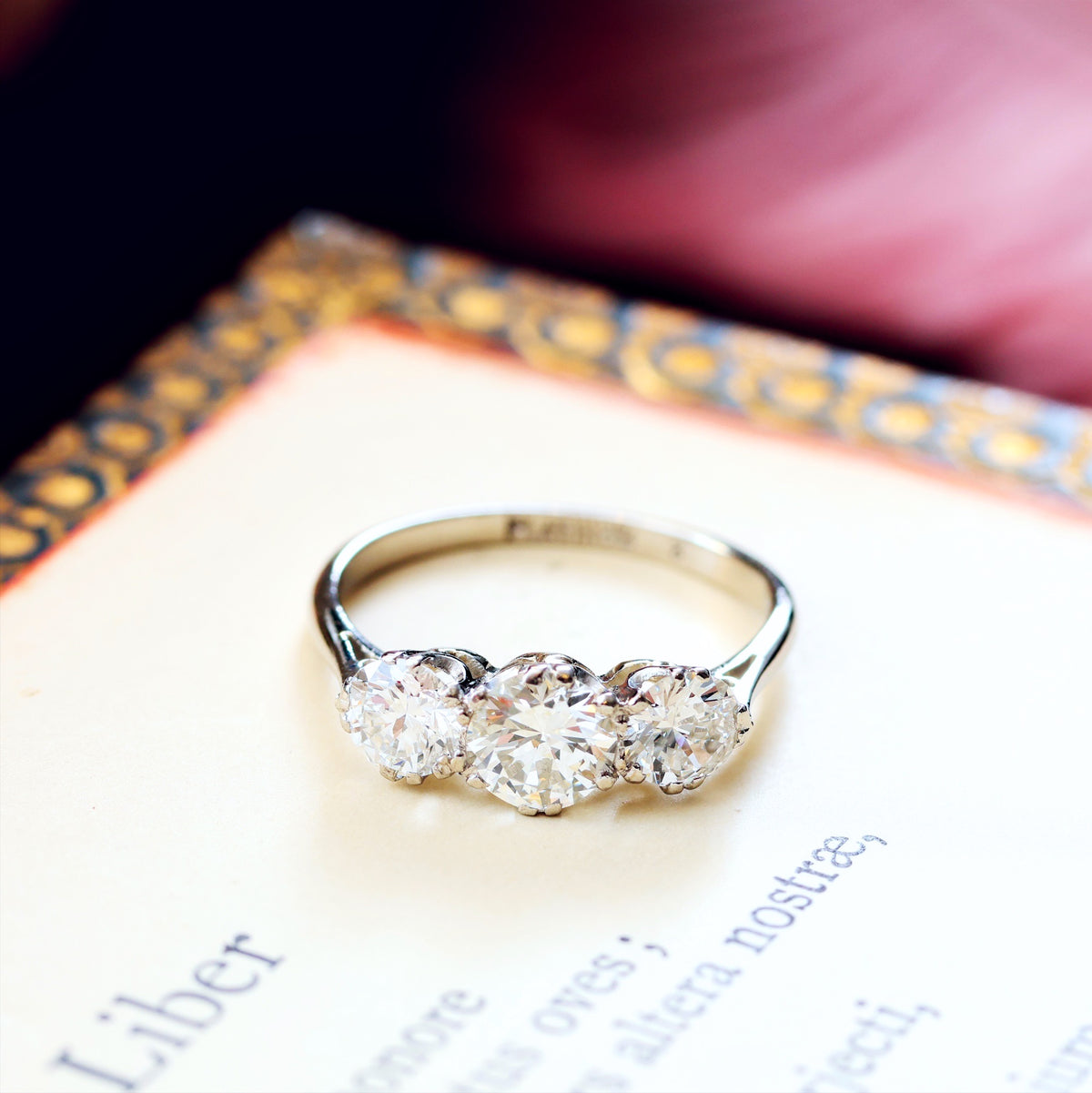 Superb 1.65ct Art Deco Platinum Diamond Trilogy Ring