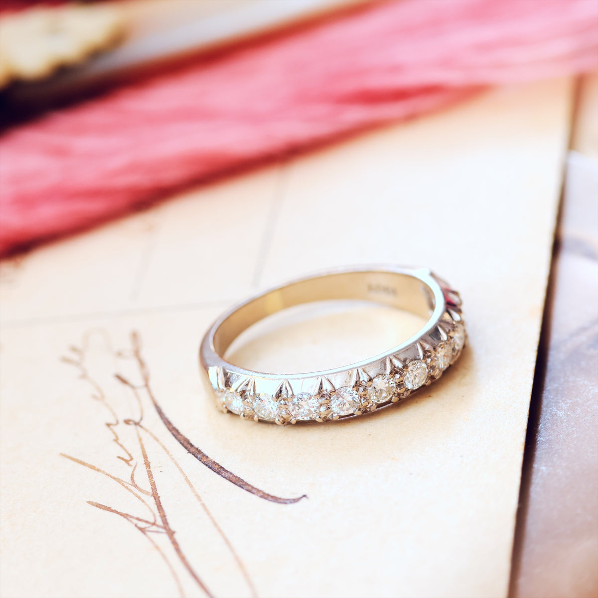 Fabulous Glitter! 18ct White Gold Diamond Half Eternity Ring