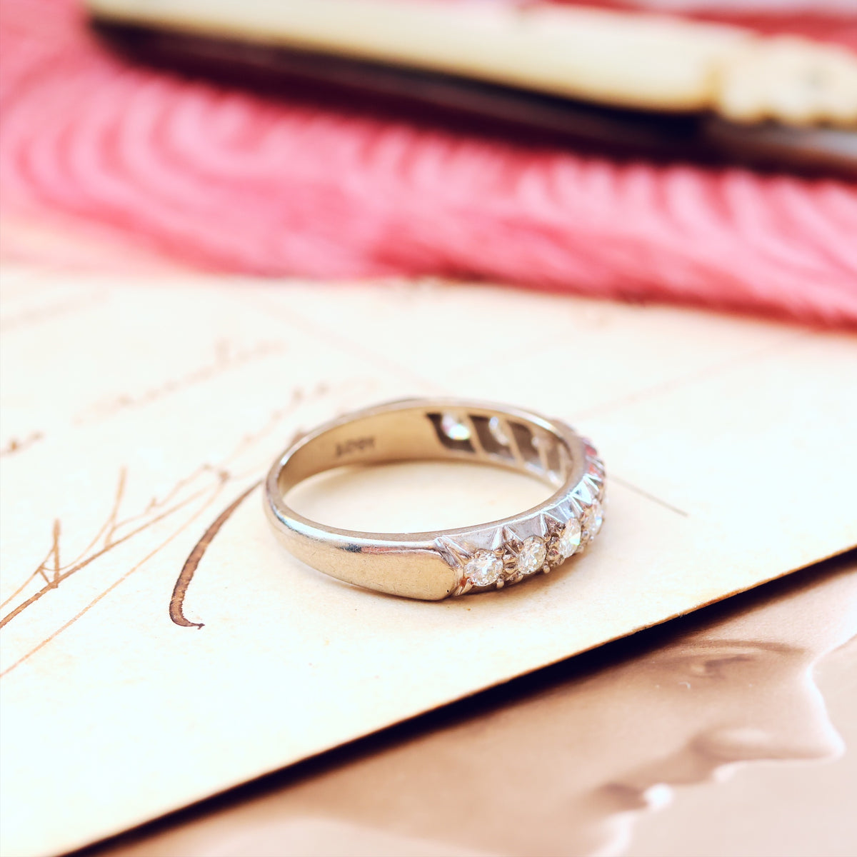 Fabulous Glitter! 18ct White Gold Diamond Half Eternity Ring