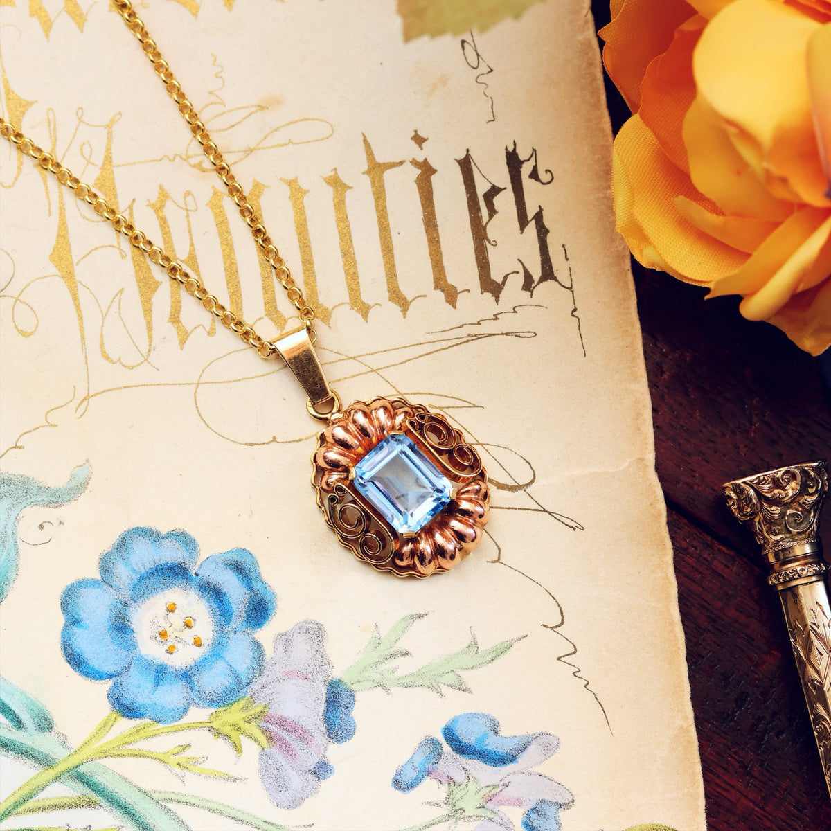 Vintage 1940's Russian Synthetic Spinel Pendant