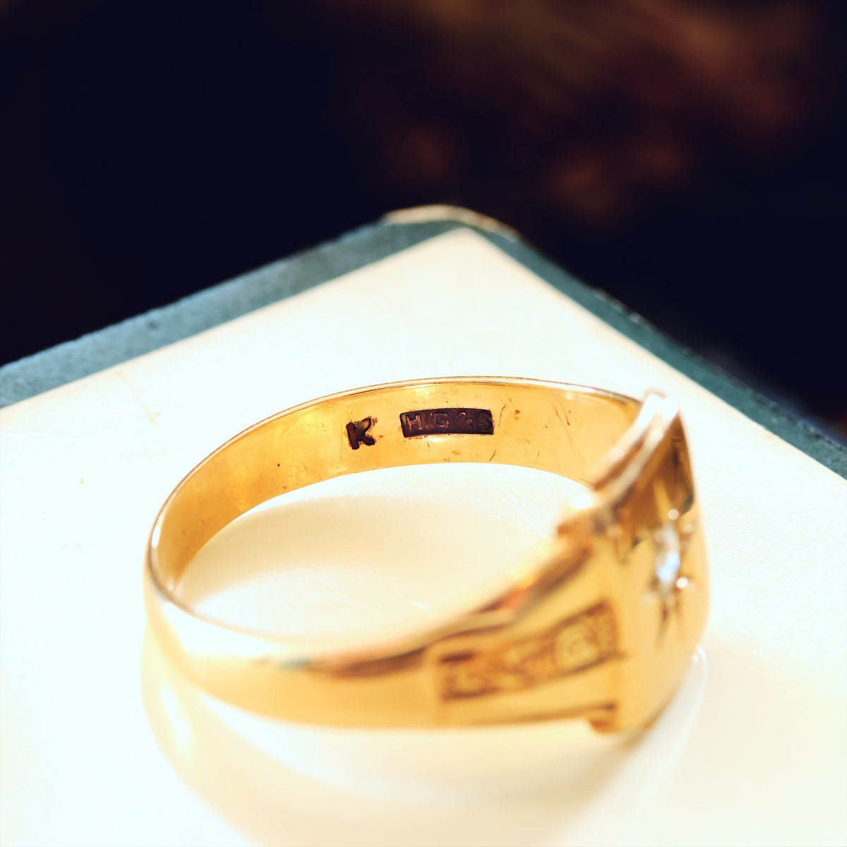 Vintage 1957 9ct Gold Men's Star Set Diamond Signet Ring