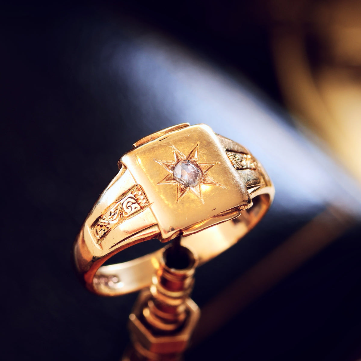 Vintage 1957 9ct Gold Men's Star Set Diamond Signet Ring
