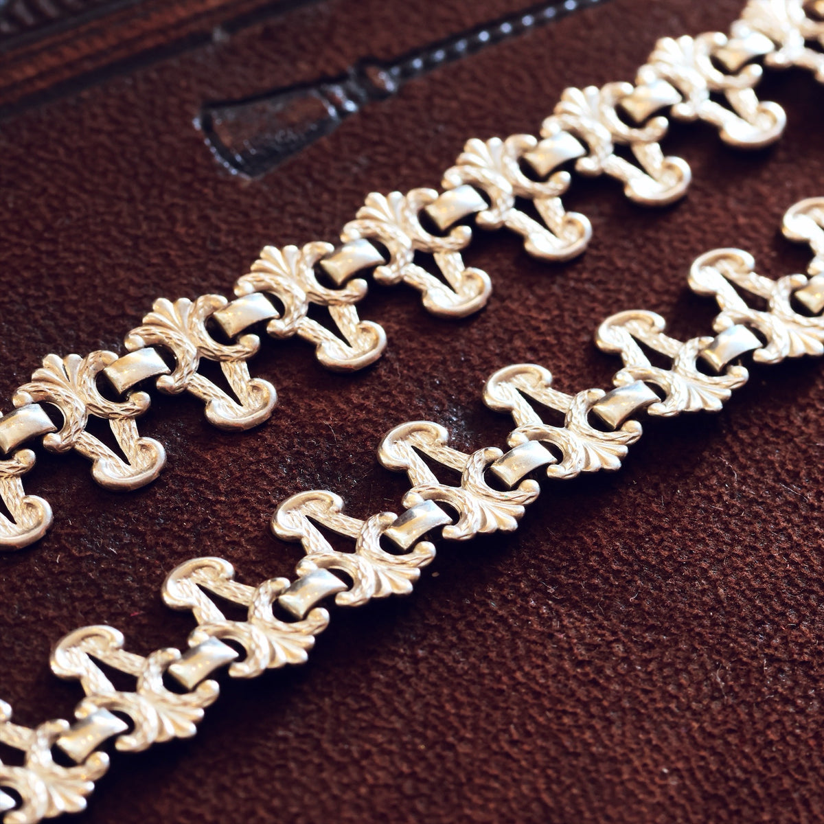 Vintage Date 1977 Victorian Revival Silver Collarette Chain