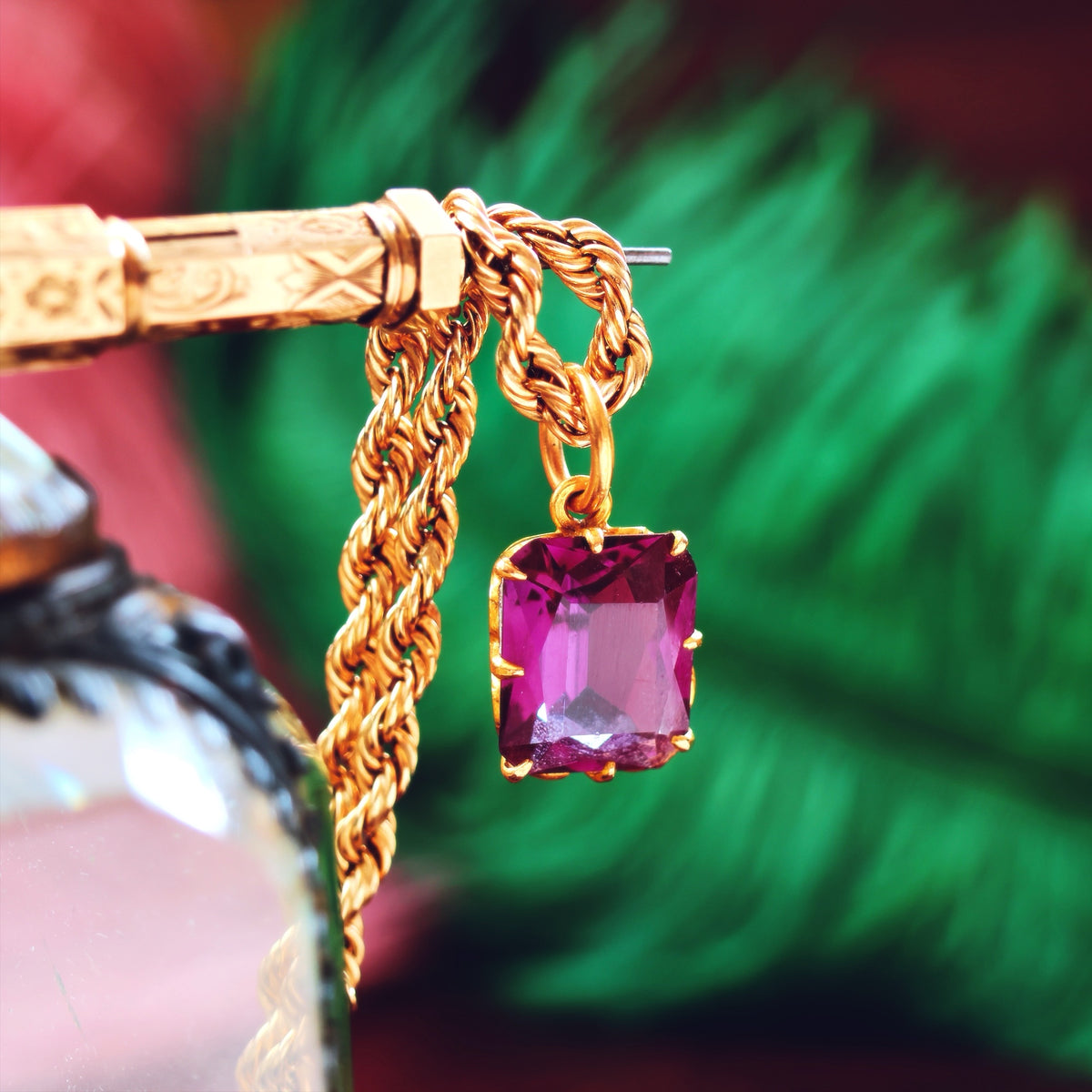 Boldly Purple! Vintage 1980's Synthetic Alexandrite Pendant