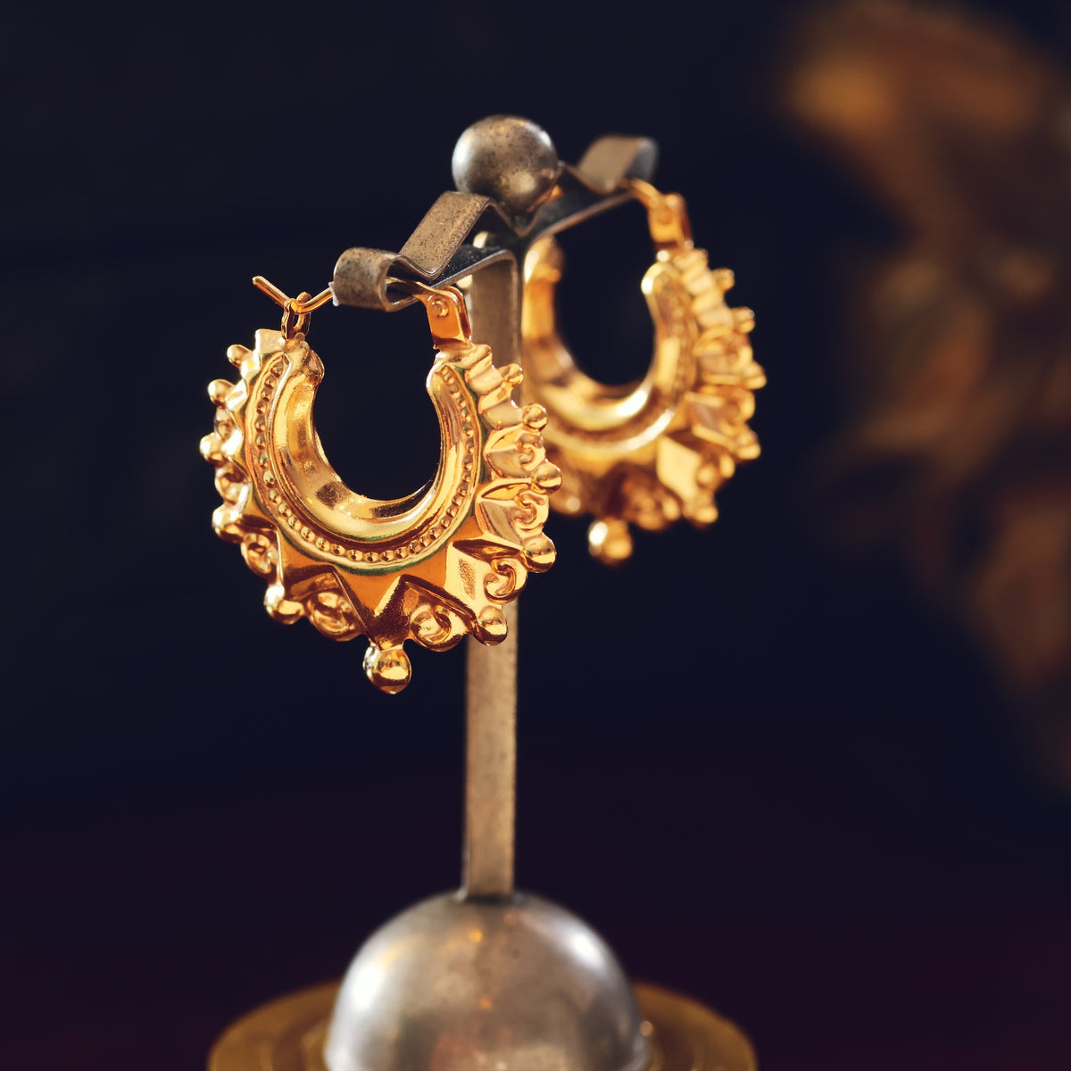 Cute Lil' Vintage 9ct Gold Creole Earrings