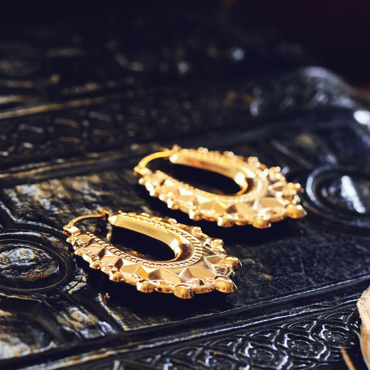 Vintage UNOAERRE 9ct Gold Creole Earrings