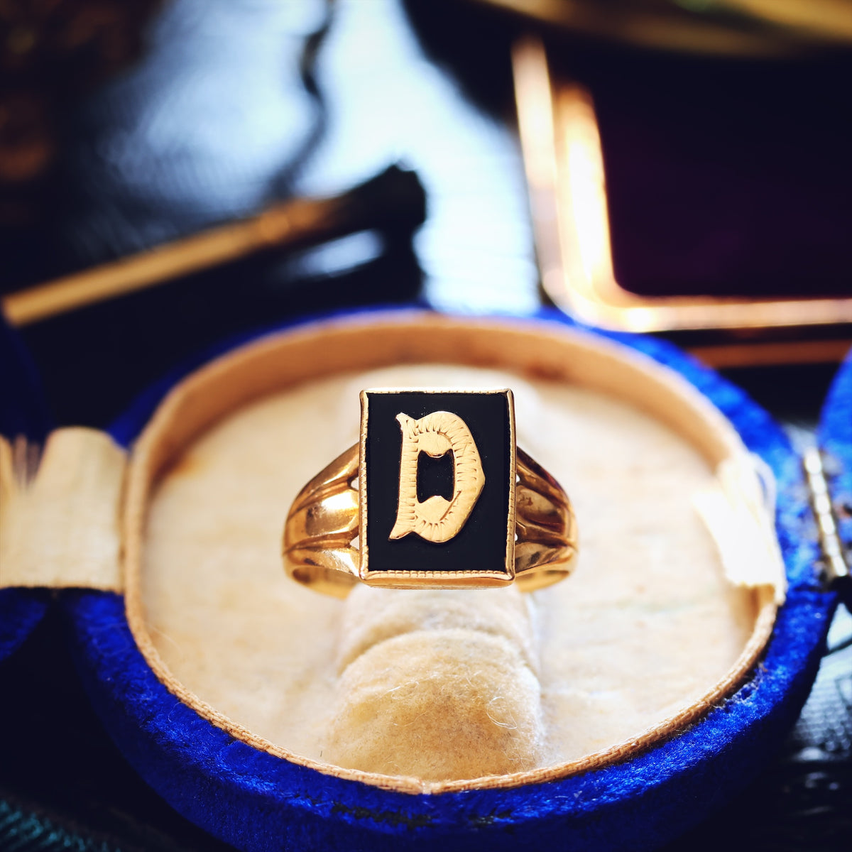 Vintage 9ct Gold Initial 'D' Signet Ring