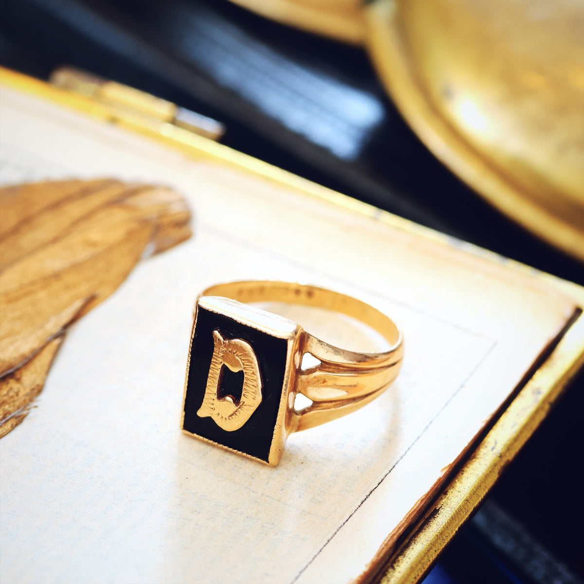 Vintage 9ct Gold Initial 'D' Signet Ring