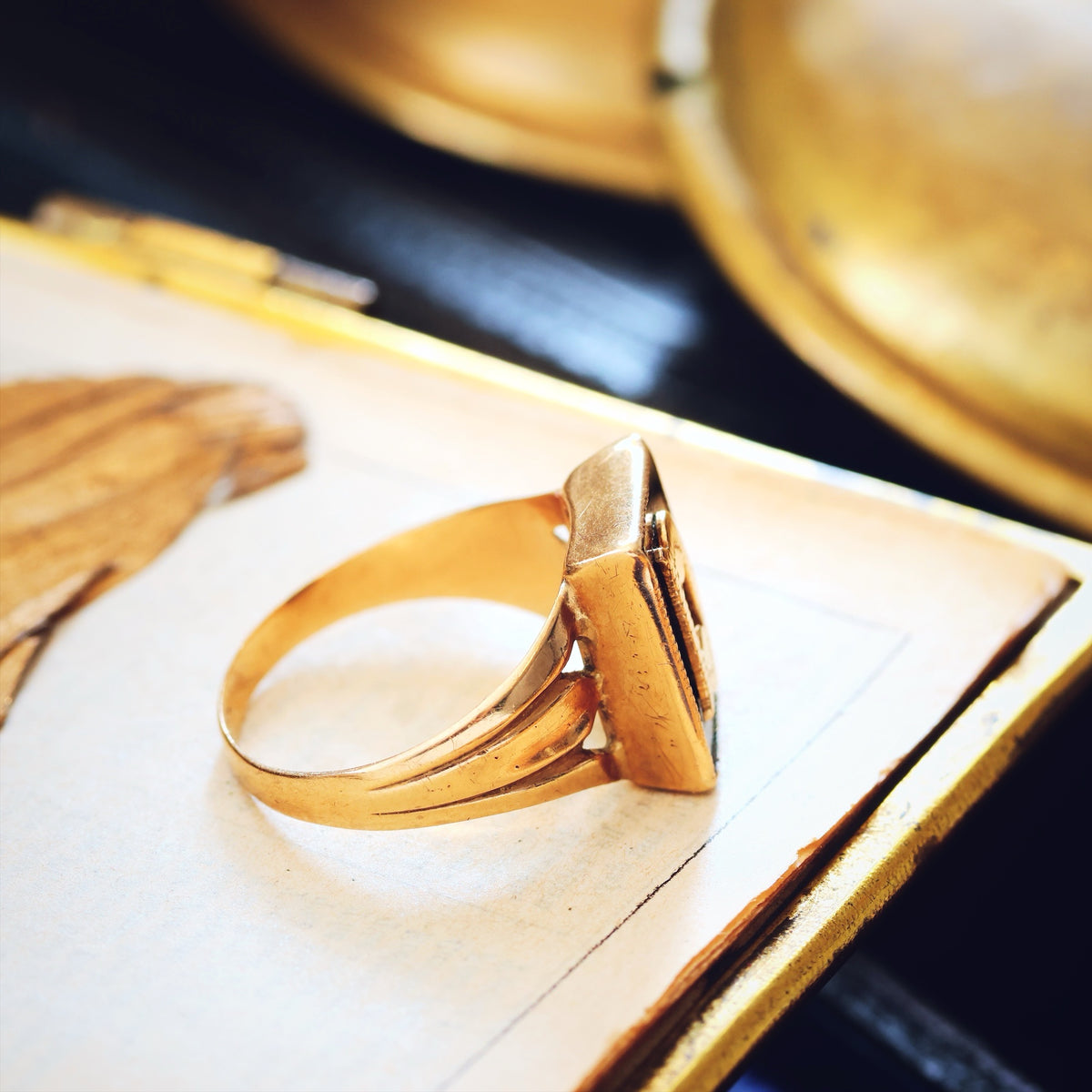 Vintage 9ct Gold Initial 'D' Signet Ring