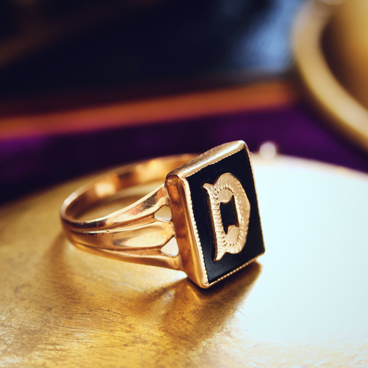 Vintage 9ct Gold Initial 'D' Signet Ring
