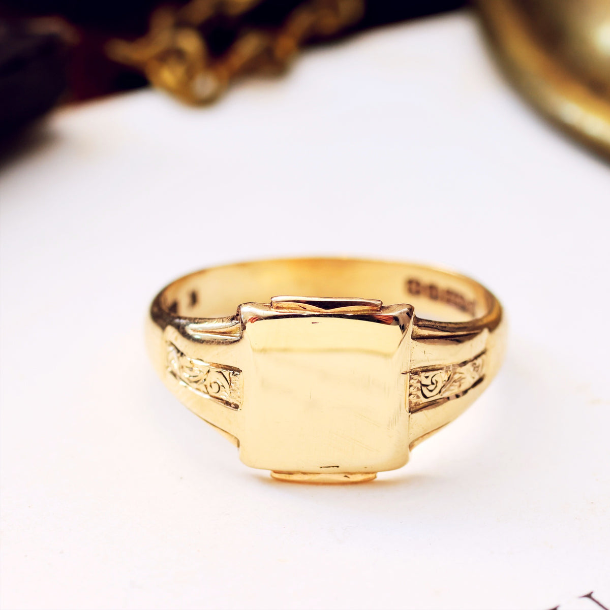 Vintage 9ct Gold Signet Ring