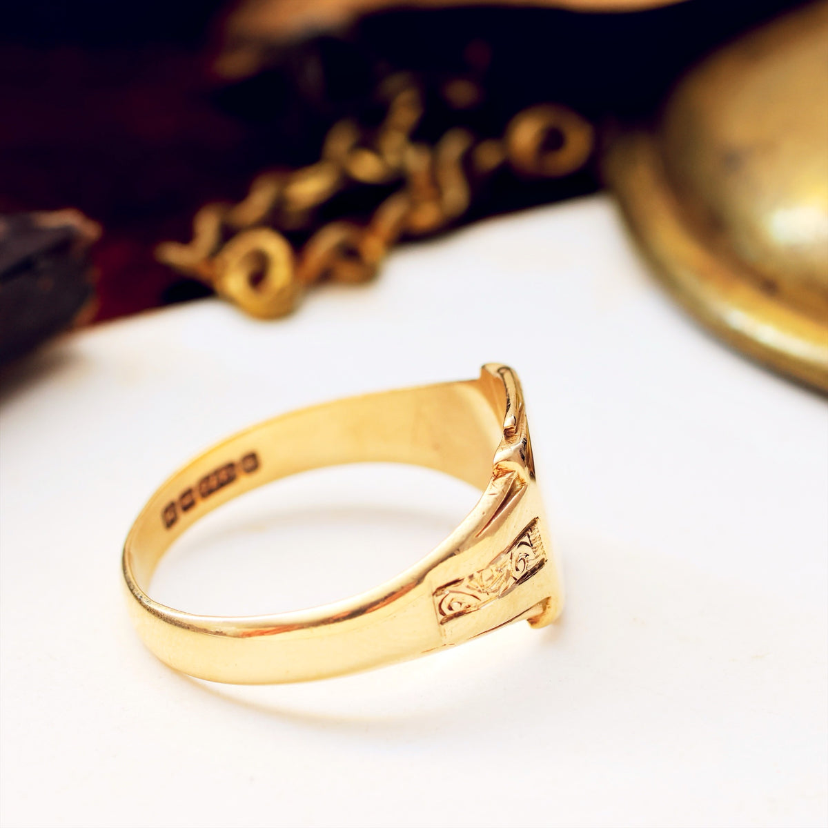 Vintage 1957 9ct Gold Men's Signet Ring